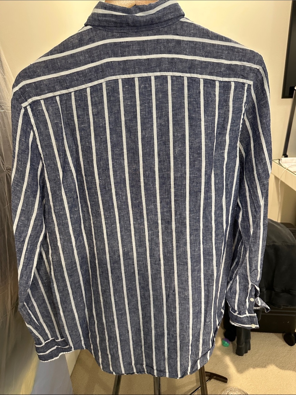 Ralph Lauren Blue and White Linen Stripe Button-Down Shirt - Picture 4 of 4